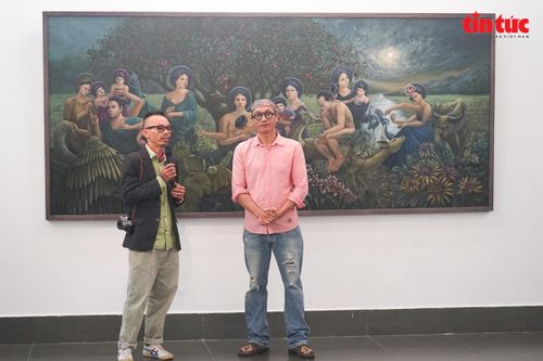 'Đất Mẹ': Hành trình trở về của họa sĩ Nguyễn Như Đức qua những giấc mơ siêu thực