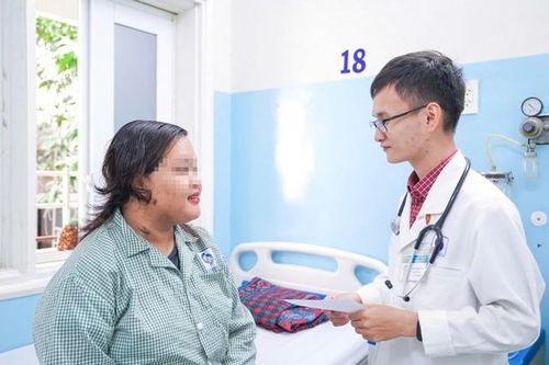 Cứu sống nữ sinh béo phì độ III bị nhiễm trùng nặng
