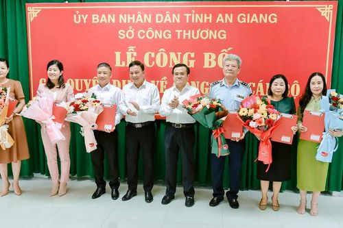 Sở Công thương tỉnh An Giang công bố các quyết định về công tác cán bộ