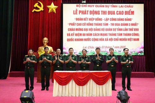 Phát động thi đua 'Đoàn kết hiệp đồng - lập công dâng Đảng', 'Phất cao cờ hồng Tháng Tám - Thi đua giành 3 nhất'
