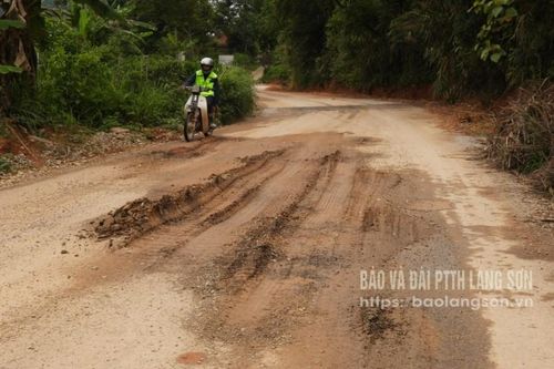 Tốc độ rùa sửa đường 226