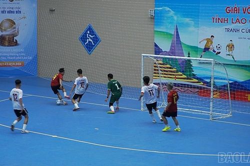 Khởi tranh Giải Vô địch Futsal tỉnh Lào Cai năm 2025