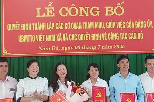 Xã Nam Đà công bố quyết định về công tác tổ chức - cán bộ