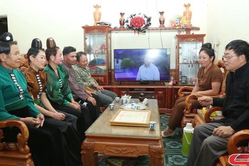 Người có uy tín tham gia giữ gìn an ninh trật tự cơ sở