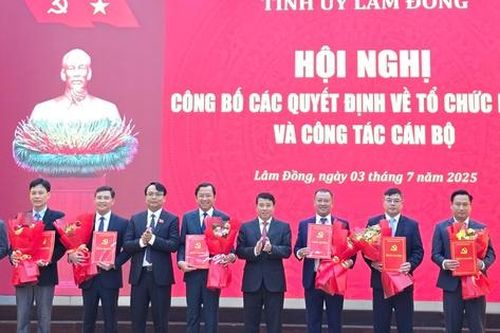Công bố danh sách cán bộ chủ chốt Tỉnh ủy, UBND tỉnh Lâm Đồng