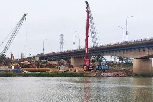 Chủ tịch Bắc Ninh yêu cầu hoàn thành cầu trăm tỷ đồng trên quốc lộ 1 năm 2025