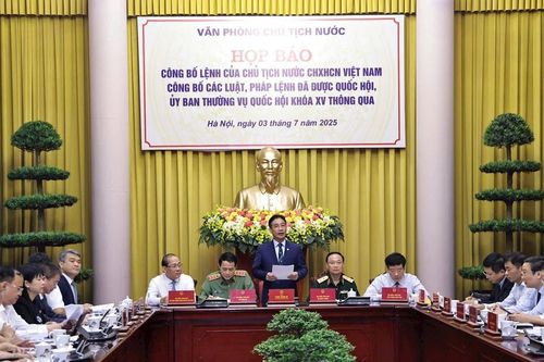 Họp báo công bố Lệnh của Chủ tịch nước về 15 luật và 1 pháp lệnh