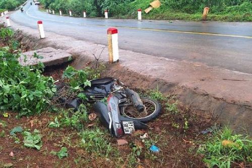 Hai nữ sinh tử vong dưới mương thoát nước