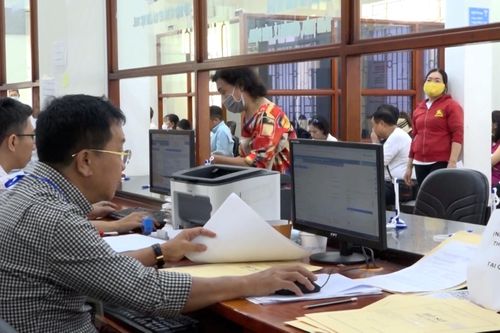 Niềm tin của nhân dân từ chính quyền hai cấp