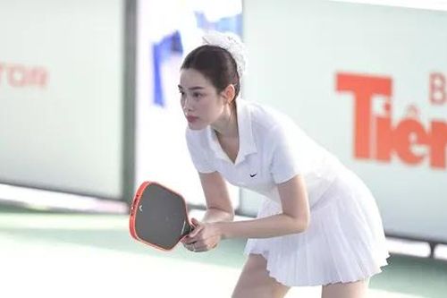 Hoa hậu Đỗ Thị Hà khai màn Giải Vô địch Pickleball Việt Nam 2025 tại TP.HCM