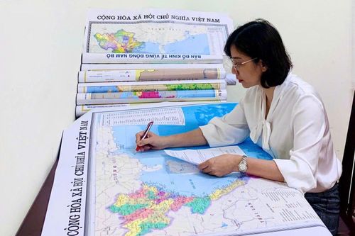 Phía sau 'cơn sốt' bản đồ