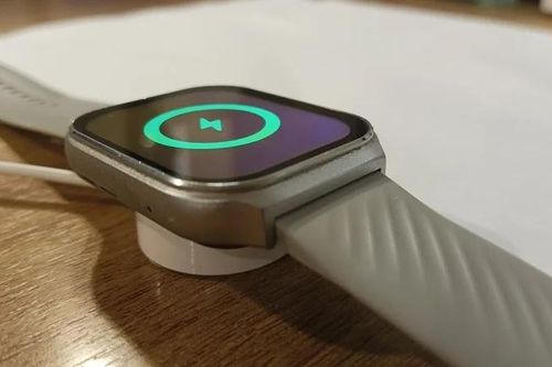 Đừng lo lắng khi sạc Apple Watch mãi không đầy