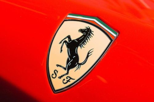 Ferrari thua kiện