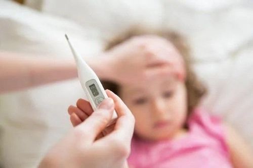 Trẻ em sốt do mắc bệnh gì?