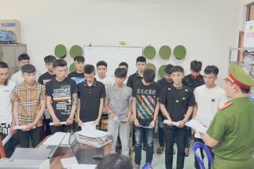 Khởi tố 20 đối tượng ở làng chài vô cớ chém người