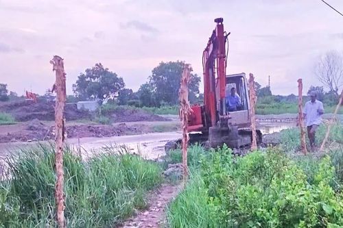 Dân gặp khó vì mất đường dân sinh đi lại