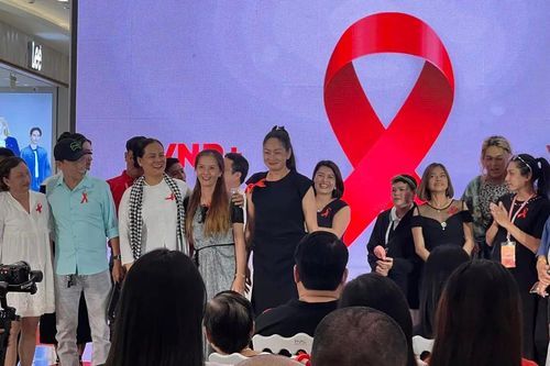 Nhiều nghệ sĩ đồng hành cùng cộng đồng sống chung với HIV
