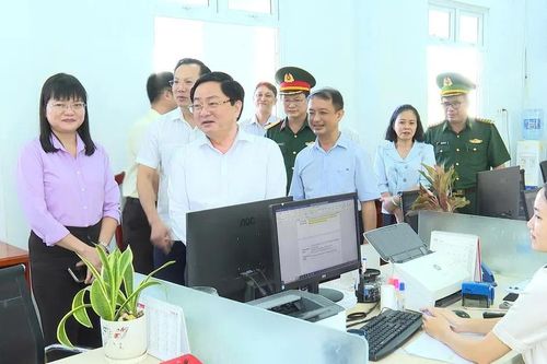 Bí thư Tỉnh ủy Tây Ninh làm việc các xã mới