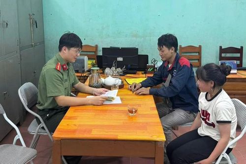Tự ý xuống xe khách, bé gái 14 tuổi bị đi lạc ở Tuyên Quang