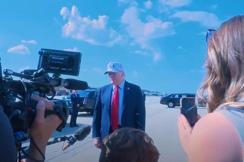Tổng thống Trump để ngỏ khả năng đối thoại với Iran, Tehran mở lại toàn bộ không phận