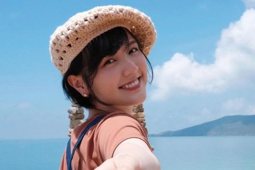 Sao Việt: Hải Tú đăng ảnh xinh tươi, Mai Phương Thúy khoe eo thon