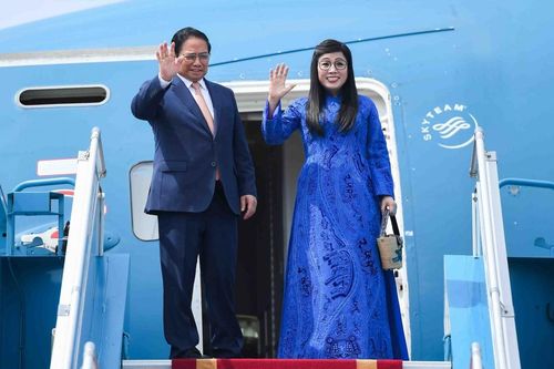 Thủ tướng Phạm Minh Chính và Phu nhân rời Hà Nội, bắt đầu chuyến công tác tại Brazil