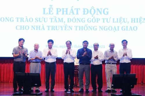 Bộ Ngoại giao phát động phong trào sưu tầm, đóng gói tư liệu, hiện vật cho Nhà truyền thống