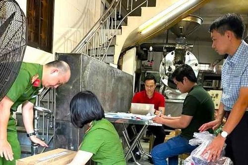 TP Huế: Kiên quyết triệt xóa nạn buôn bán hàng giả, hàng nhái
