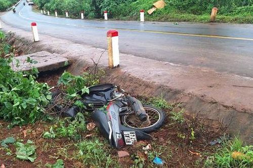 Điều tra vụ 2 thiếu nữ tử vong bên tỉnh lộ nghi do tai nạn giao thông ở Gia Lai