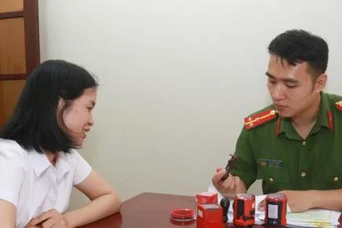 Lạng Sơn thu hồi gần 2.000 con dấu cũ của cơ quan, tổ chức