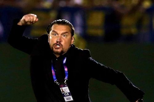 Thầy ngoại đổ bộ V-League, chất liệu có tăng?