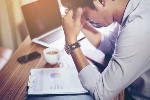 Lập trình viên 23 tuổi phải điều trị tâm thần vì 'ám ảnh cuộc họp'