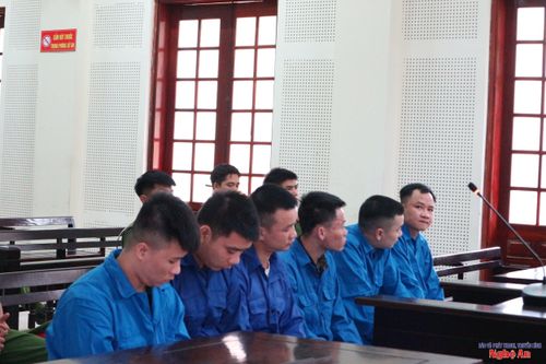 'Cõng' nhiều tiền án vẫn câu kết buôn ma túy