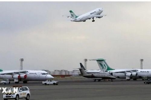 Chuyến bay quốc tế đầu tiên hạ cánh xuống sân bay Tehran của Iran