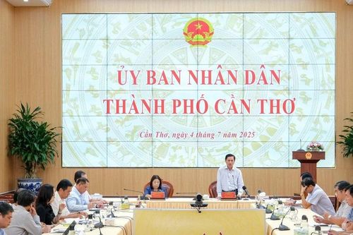 Cần Thơ gỡ 'ách tắc' hồ sơ đất đai do chưa lập Văn phòng đăng ký sau hợp nhất