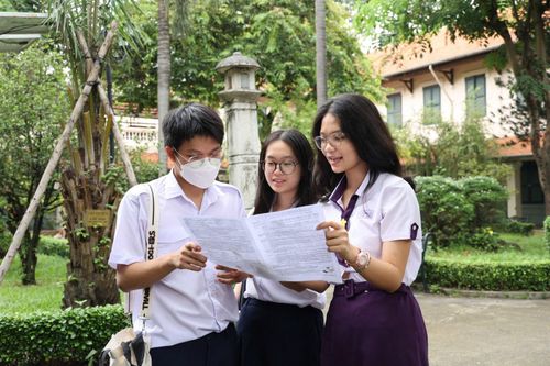 Đề thi tăng tính thực tiễn - cần đổi mới cách dạy và học