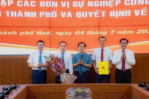 Công bố nhân sự chủ chốt 3 Ban Quản lý dự án khu vực mới ở Huế