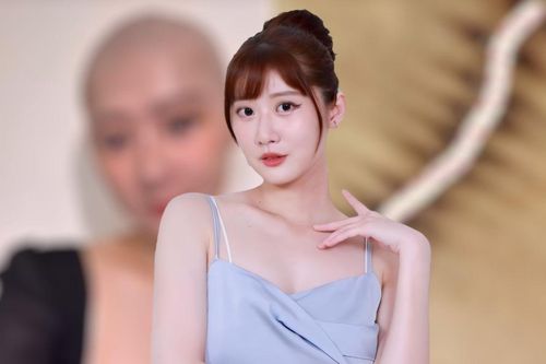 Xót xa nữ diễn viên cạo sạch tóc, tăng 20 kg sau nửa năm điều trị ung thư