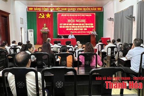 Nhiều đề xuất sâu sắc, thiết thực của đội ngũ trí thức, các nhà khoa học góp ý vào dự thảo báo cáo chính trị