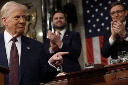 Thắng lợi của Tổng thống Trump: Hạ viện Mỹ phê chuẩn dự luật giảm thuế
