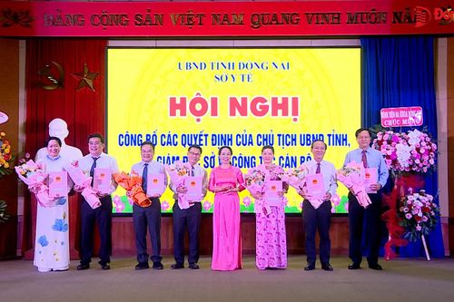 Sở Y tế Đồng Nai trao nhiều quyết định về công tác cán bộ