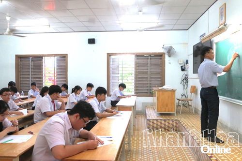 Công bố điểm chuẩn tuyển sinh vào lớp 10 năm học 2025 - 2026