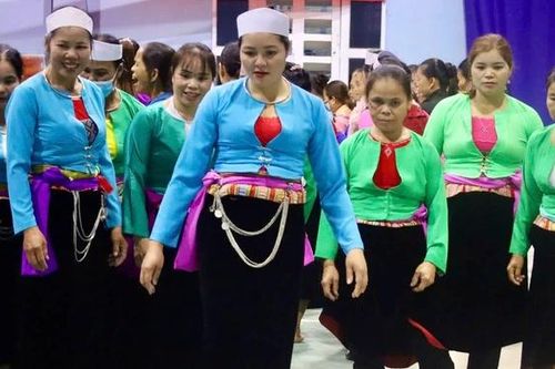 Độc đáo văn hóa Mường Vang