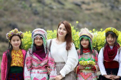 Tuổi thơ 'gập ghềnh' trên miền đá
