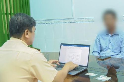 Đi ngược chiều trên quốc lộ 1A, tài xế xe tải bị phạt 19 triệu đồng