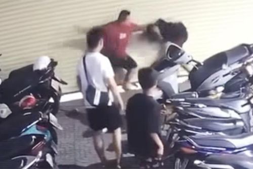 Xác minh clip người đàn ông đánh dã man hai thiếu niên ở TP.HCM