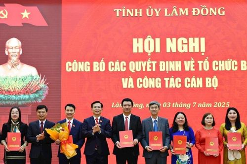 Lâm Đồng kiện toàn tổ chức bộ máy, bổ nhiệm lãnh đạo các sở, ngành