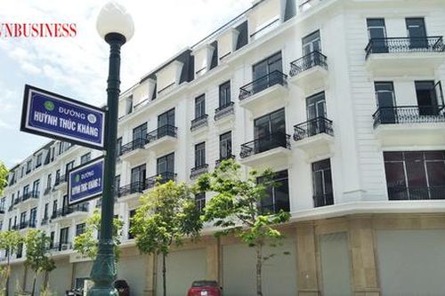 Sống chết không chịu giảm giá, nhà đầu tư shophouse chấp nhận 'chôn vốn' chục tỷ