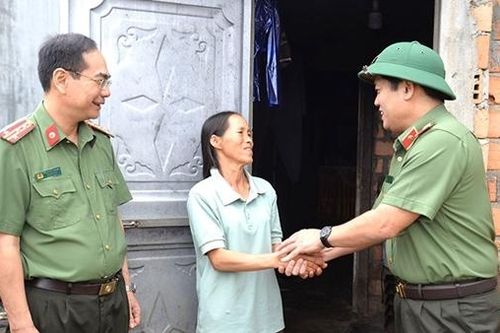 Kiểm tra tiến độ xóa nhà tạm, nhà dột nát trên địa bàn tỉnh Gia Lai