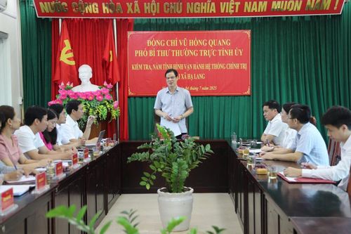 Phó Bí thư Thường trực Tỉnh ủy Vũ Hồng Quang kiểm tra công tác vận hành hệ thống chính trị tại các xã trên địa bàn tỉnh